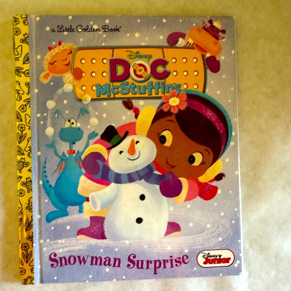 Doc McStuffins: Snowman Surprise (A Little Golden Book - Like New hardcover❄️📖